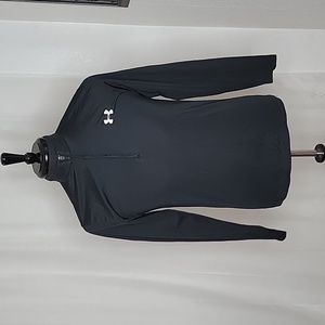 Under Armour pullover athletic top Small